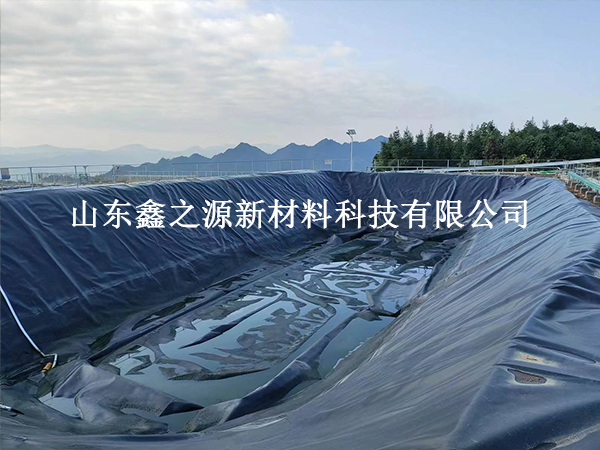 拒绝返工与渗漏：垃圾填埋场土工膜铺设施工实战技巧